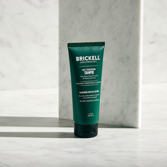 Champú fortalecedor diario para hombres Brickell – Menta y árbol de té, sin sulfatos | 3.4 oz