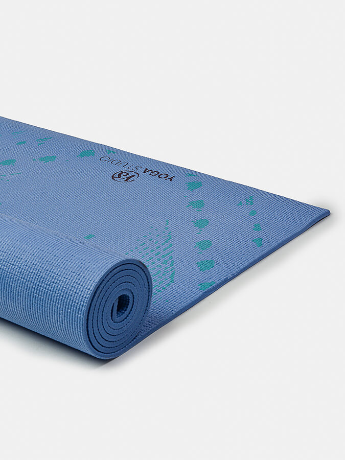 Alfombrilla de yoga adhesiva reversible de 6 mm diseñada por Yoga Studio