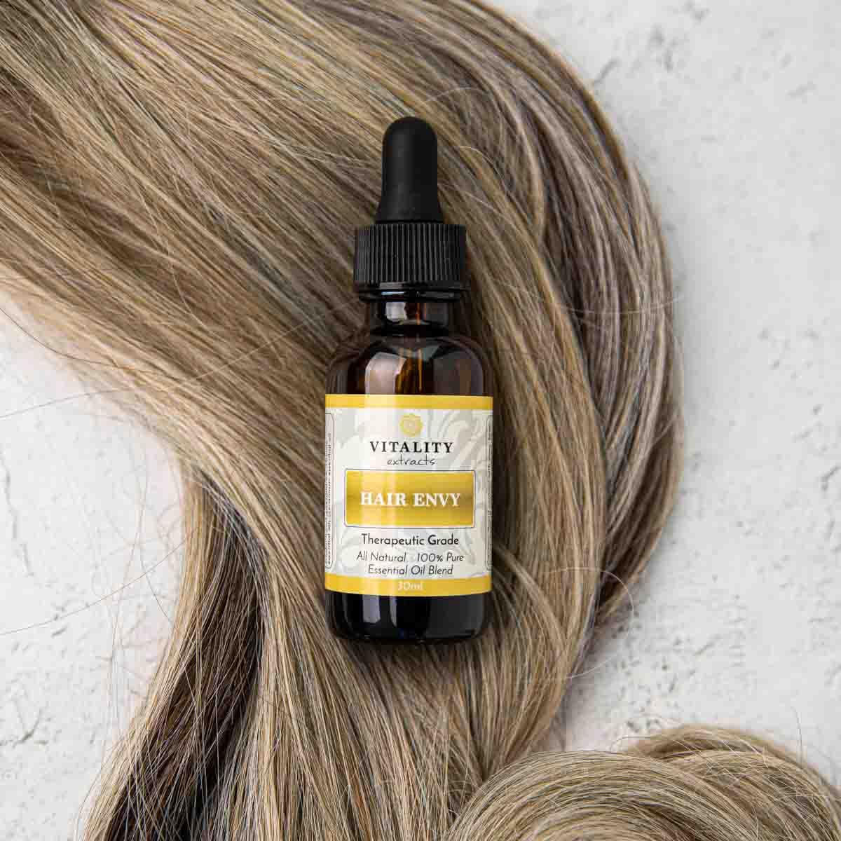 Vitality Hair Envy – Suero natural para el crecimiento del cabello con 15 extractos de plantas y aceites esenciales puros