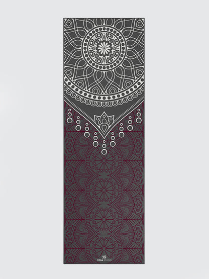 Alfombrilla de yoga adhesiva reversible de 6 mm diseñada por Yoga Studio